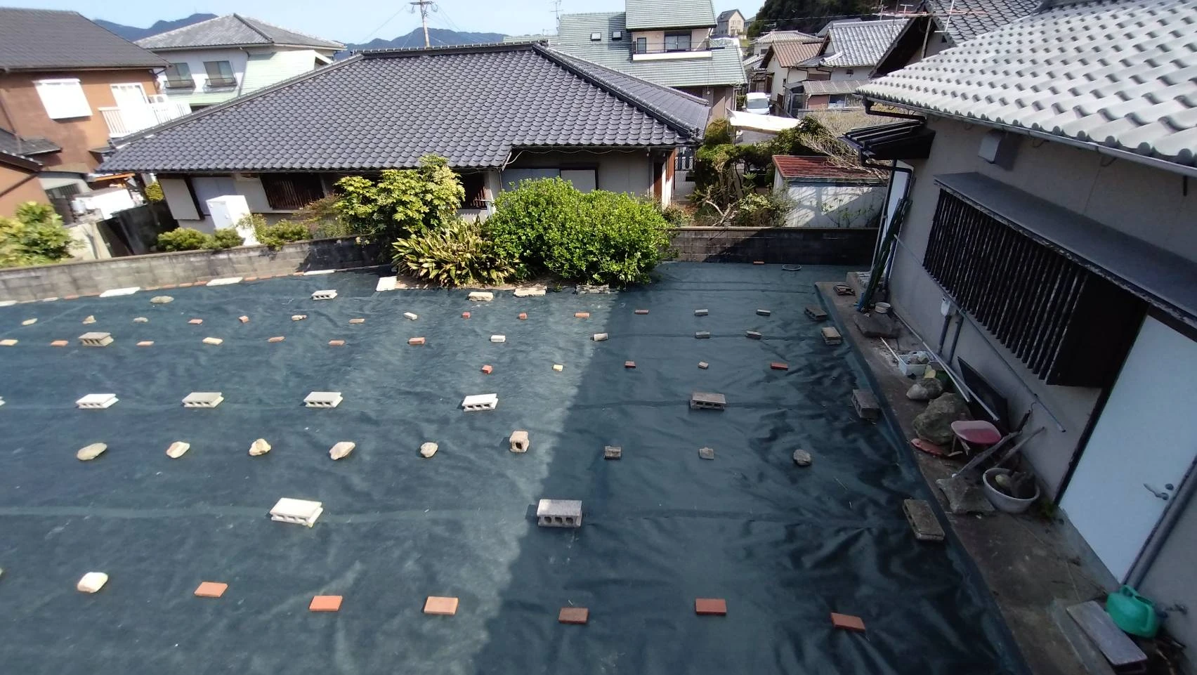 施工事例　除草シート４